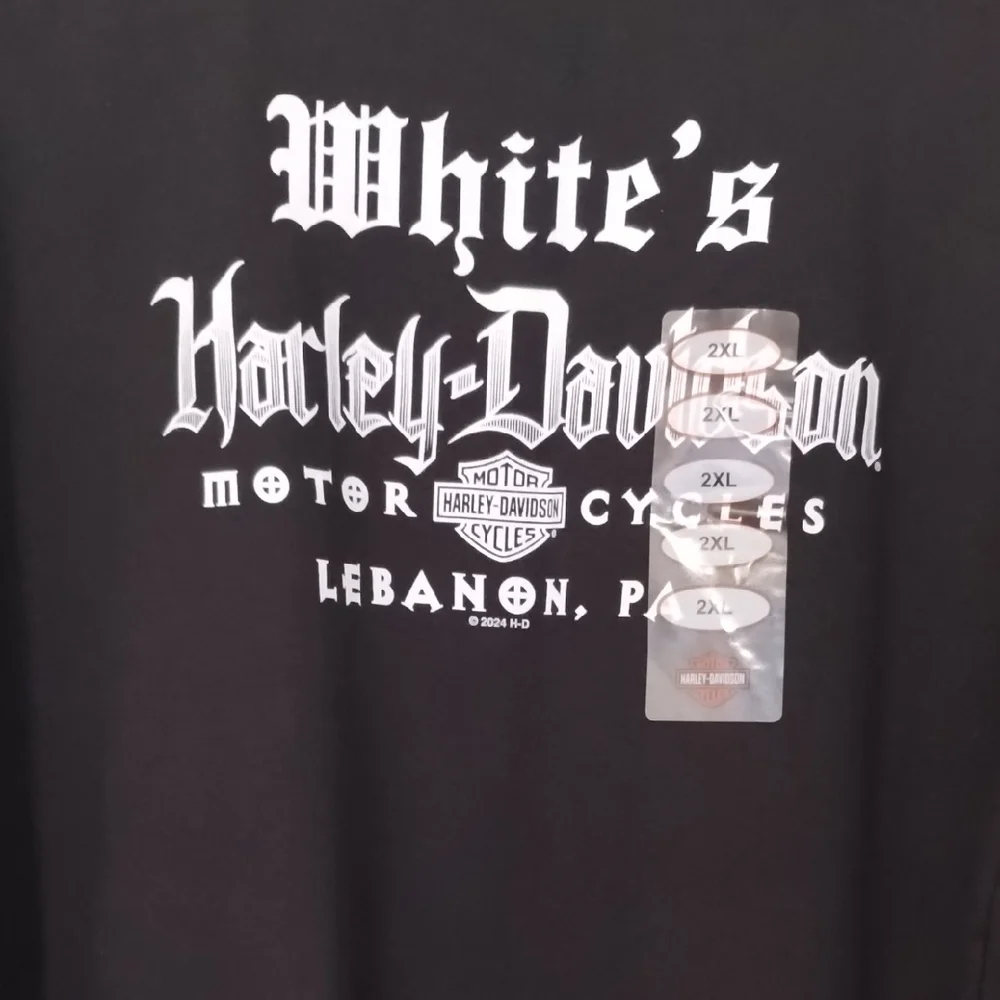 Harley-Davidson Black Tee with Santa Graphic - Picture 6 of 6